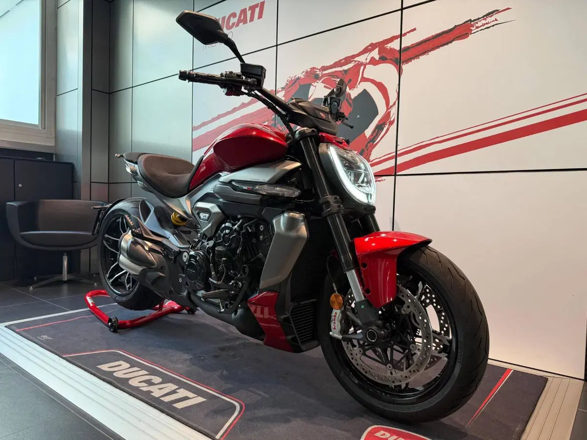Ducati XDiavel V4 (2025 - 26) (2)