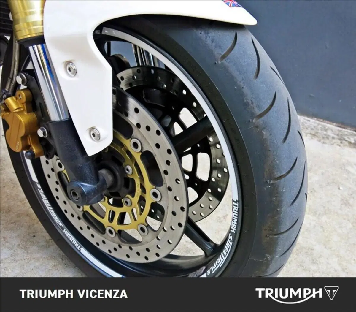 Triumph Street Triple (2007 - 12) (7)