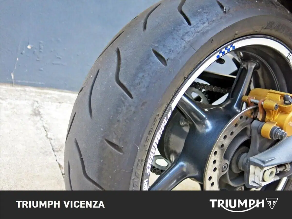 Triumph Street Triple (2007 - 12) (8)