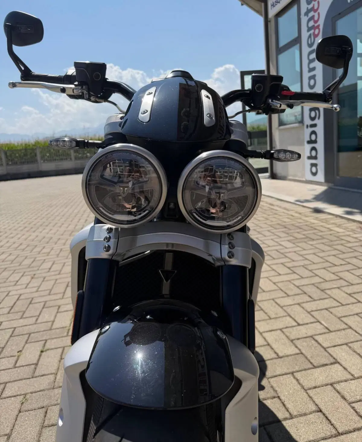 Triumph Rocket 3 R 221 (2021 - 23) (6)