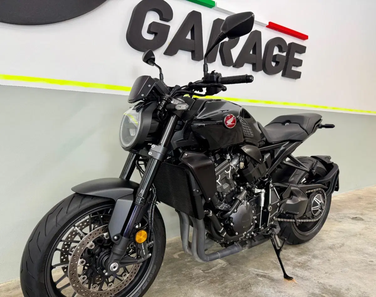 Honda CB 1000 R Black Edition (2021 - 25) (9)