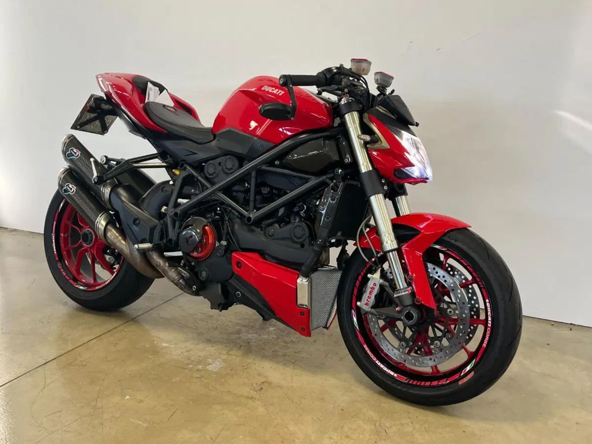 Ducati Streetfighter (2009 - 12) (2)