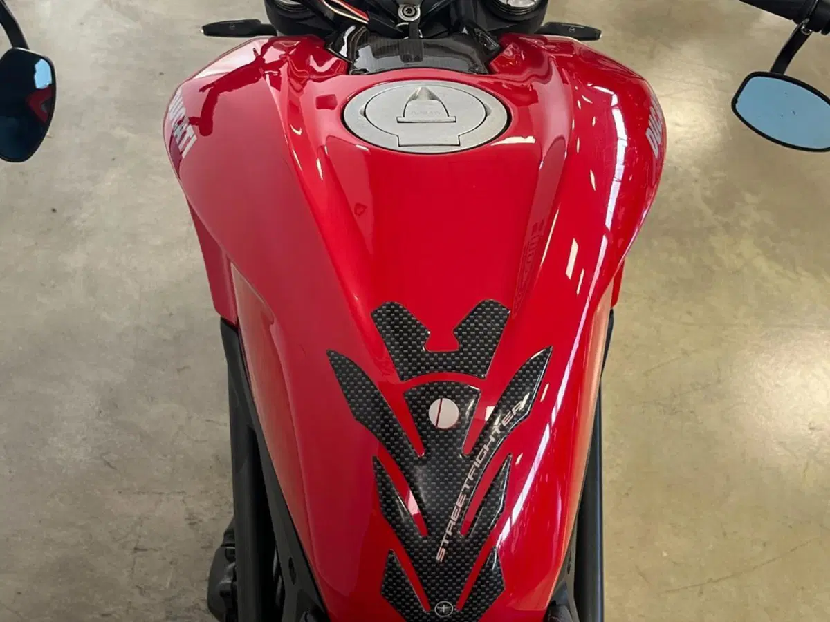 Ducati Streetfighter (2009 - 12) (12)
