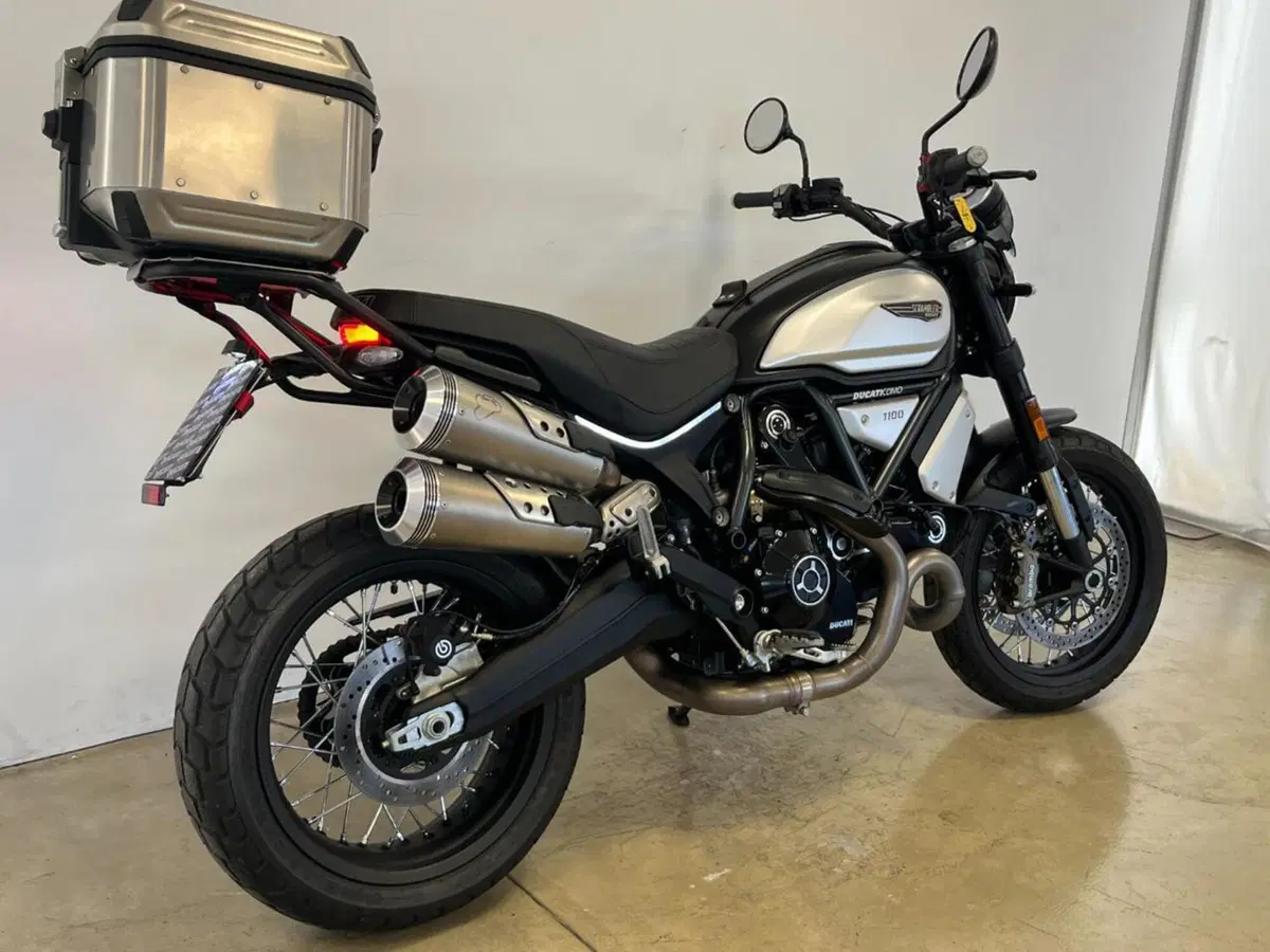 Ducati Scrambler 1100 Dark Pro (2020 - 24) (7)
