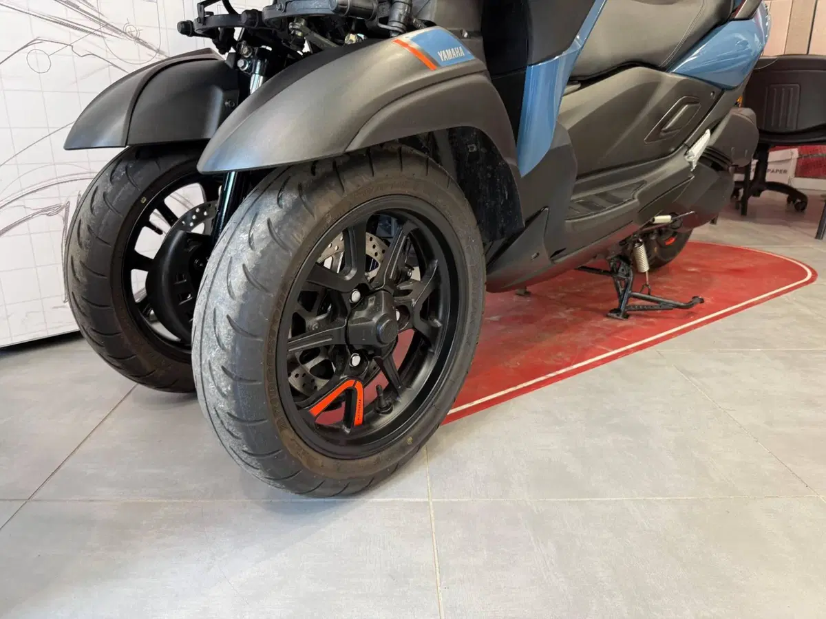 Yamaha Tricity 300 (2021 - 24) (9)