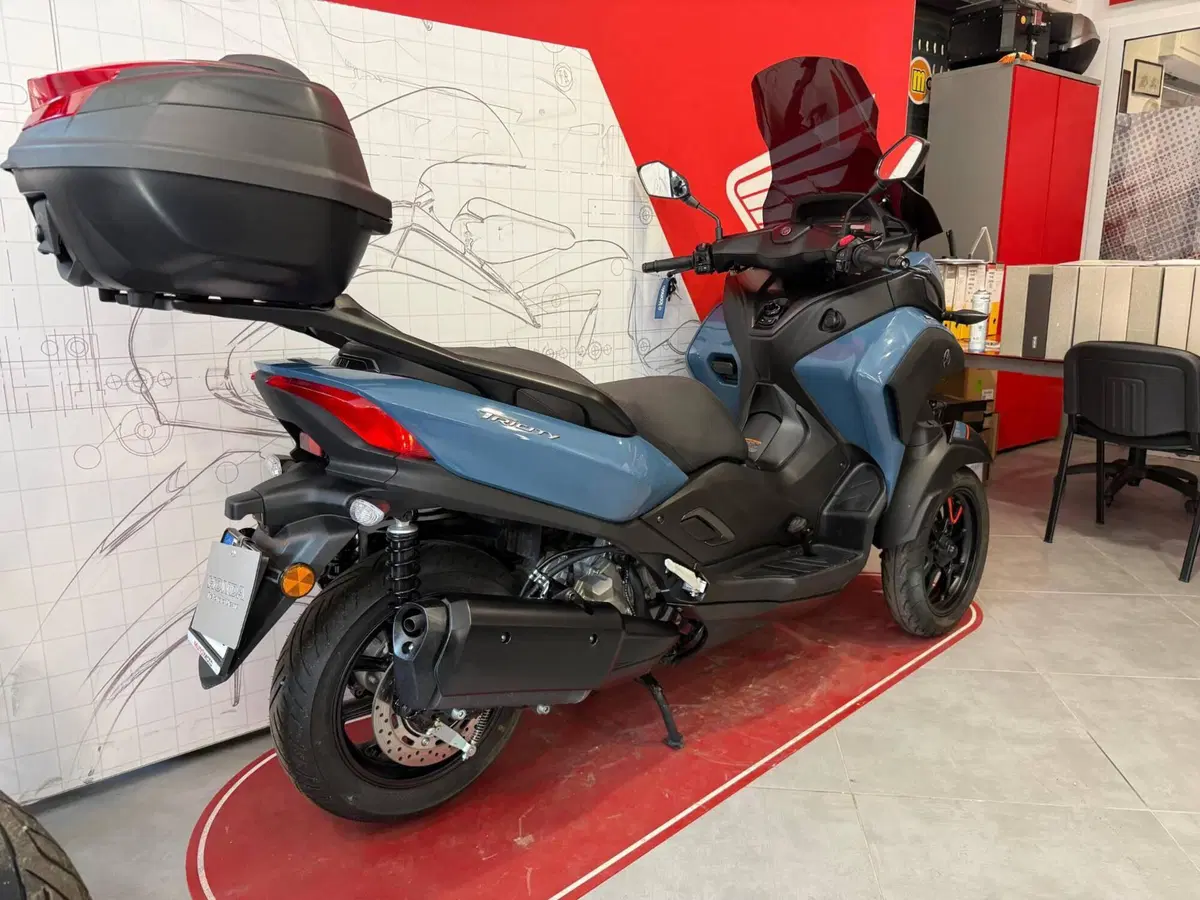Yamaha Tricity 300 (2021 - 24) (5)