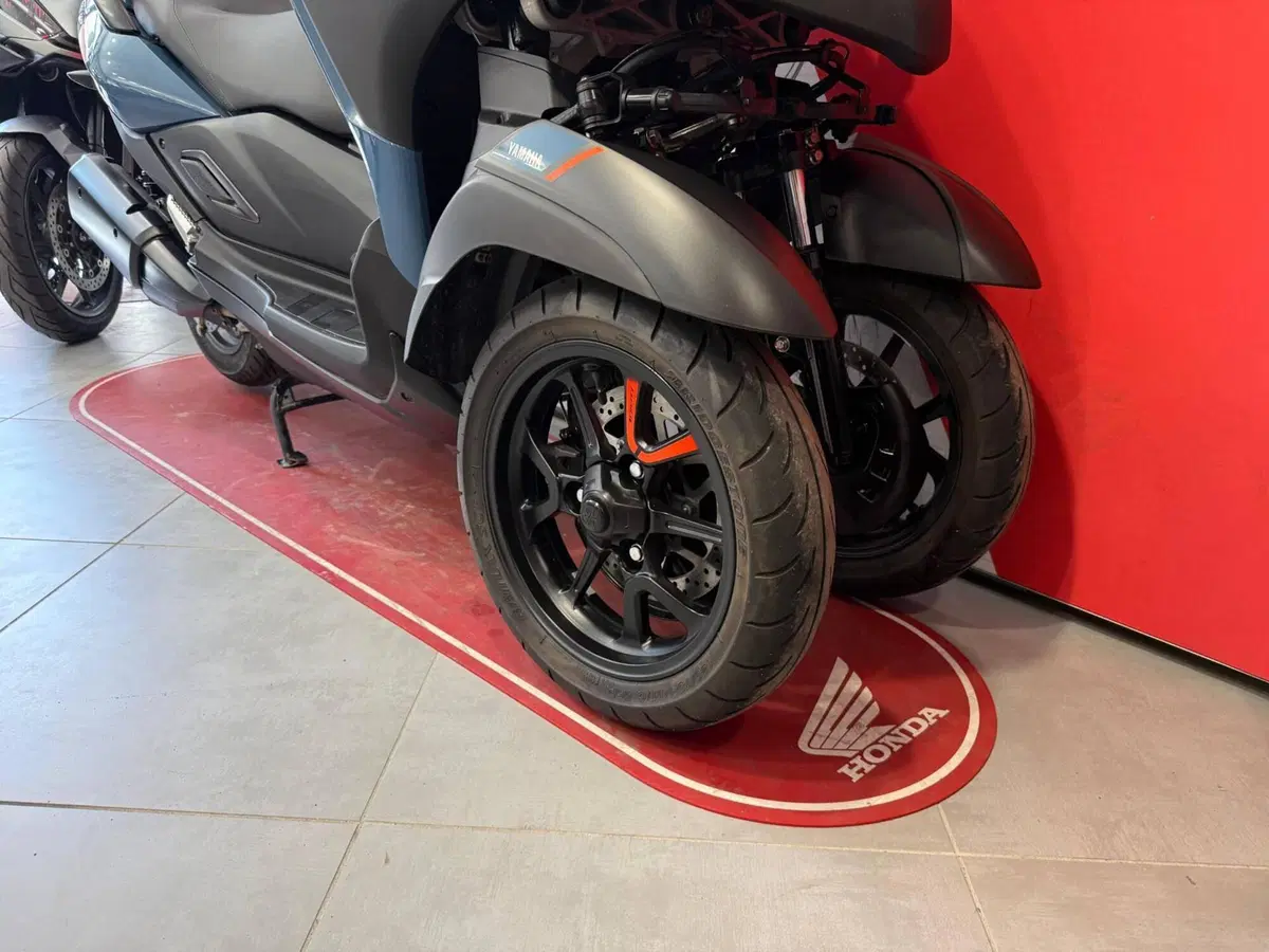 Yamaha Tricity 300 (2021 - 24) (10)