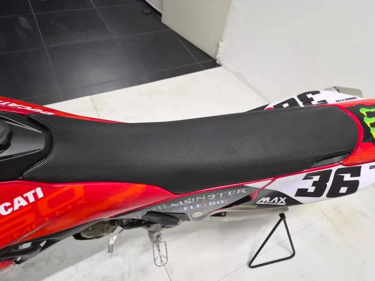 Ducati Desmo450 MX (2026) (9)