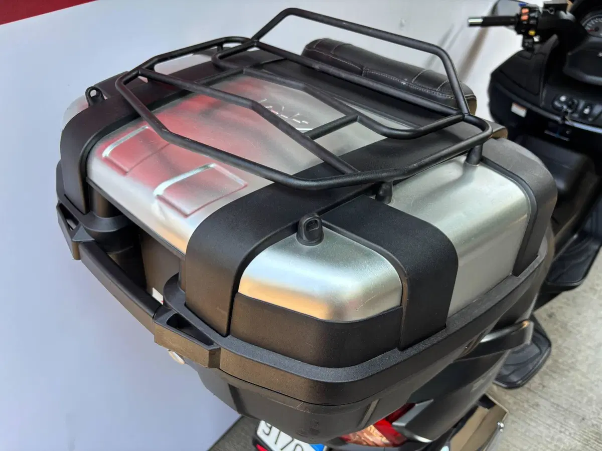 Suzuki Burgman AN 650 Executive ABS (2013 - 17) (6)