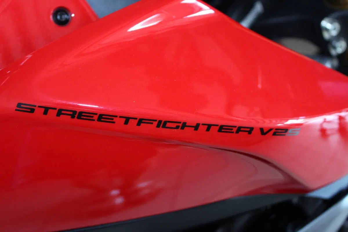Ducati Streetfighter V2 S (2025 - 26) (7)