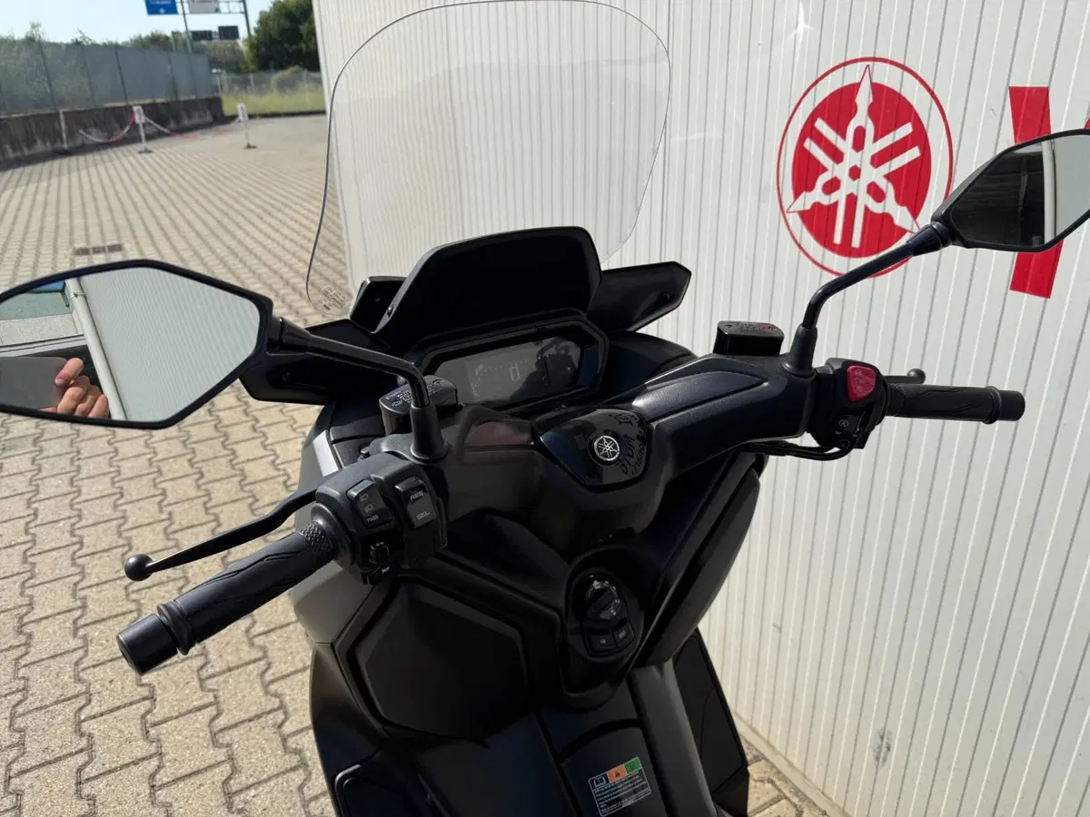 Yamaha X-Max 125 (2025 - 26) (6)
