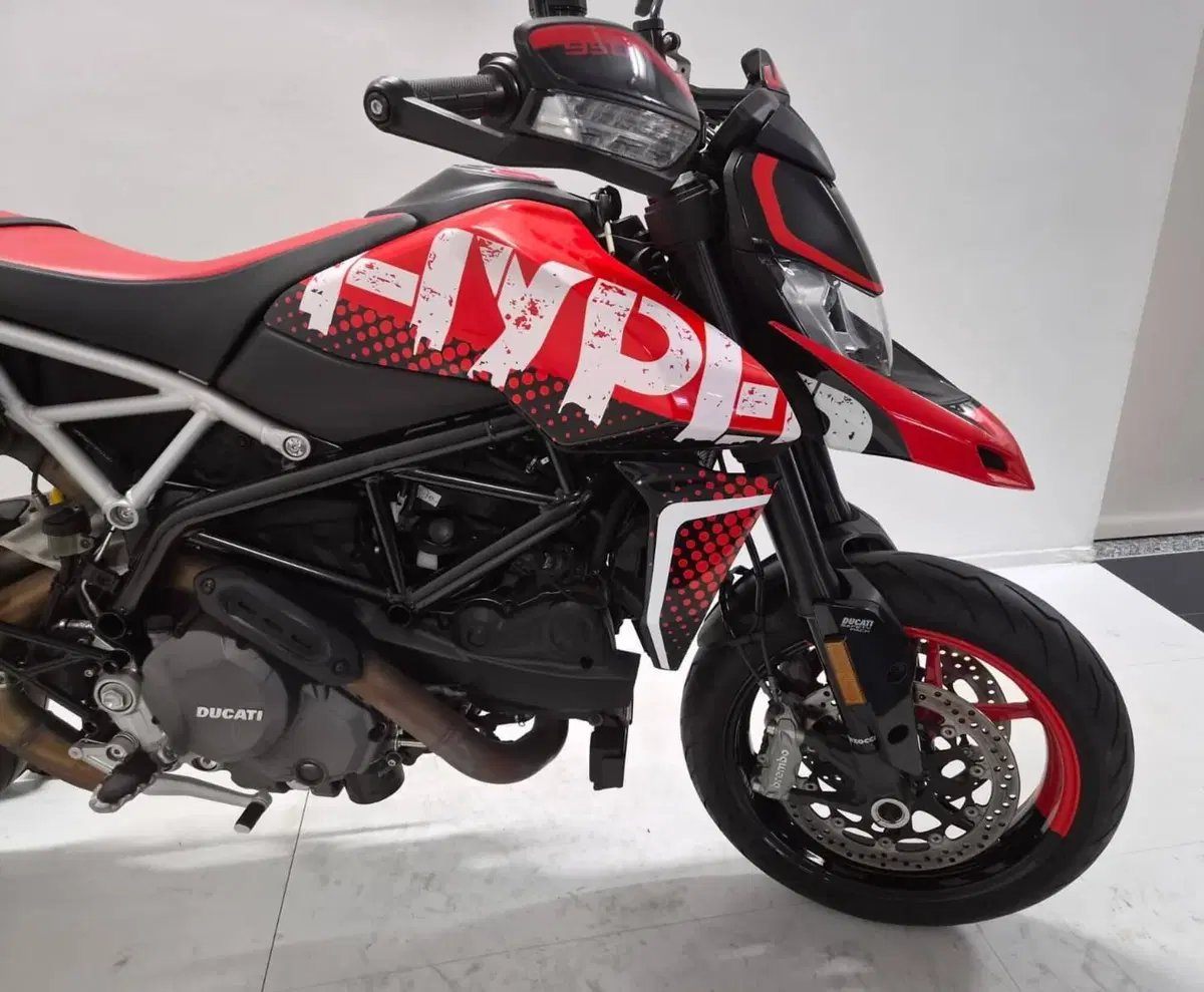Ducati Hypermotard 950 RVE (2022 - 25) (4)