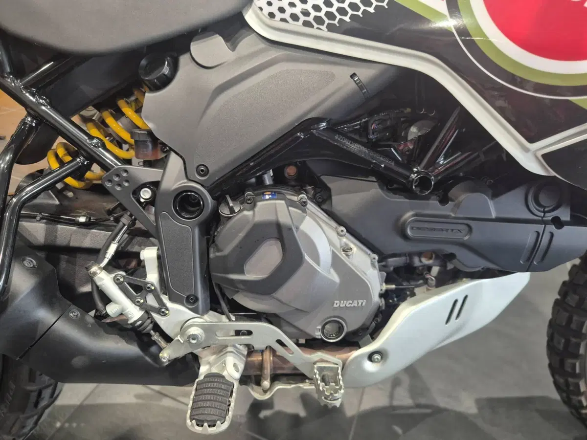 Ducati DesertX (2022 - 25) (7)