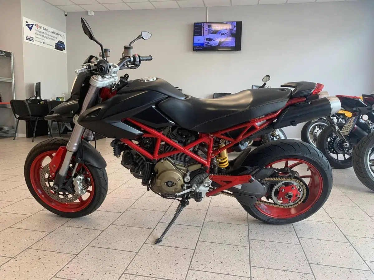 Ducati Hypermotard 1100 (2007 - 09) (2)