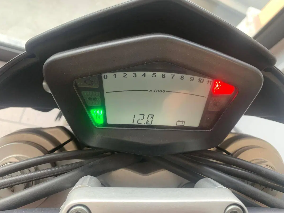 Ducati Hypermotard 1100 (2007 - 09) (12)