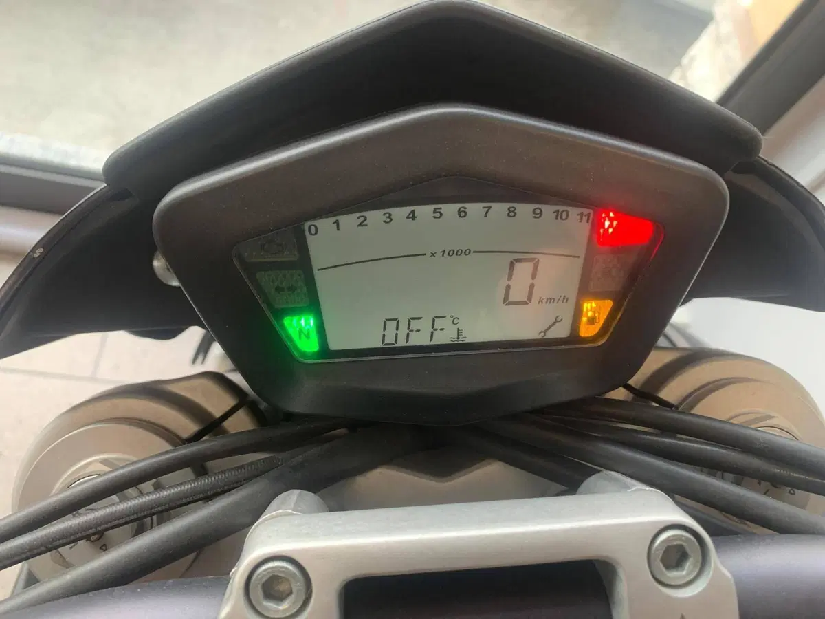 Ducati Hypermotard 1100 (2007 - 09) (14)