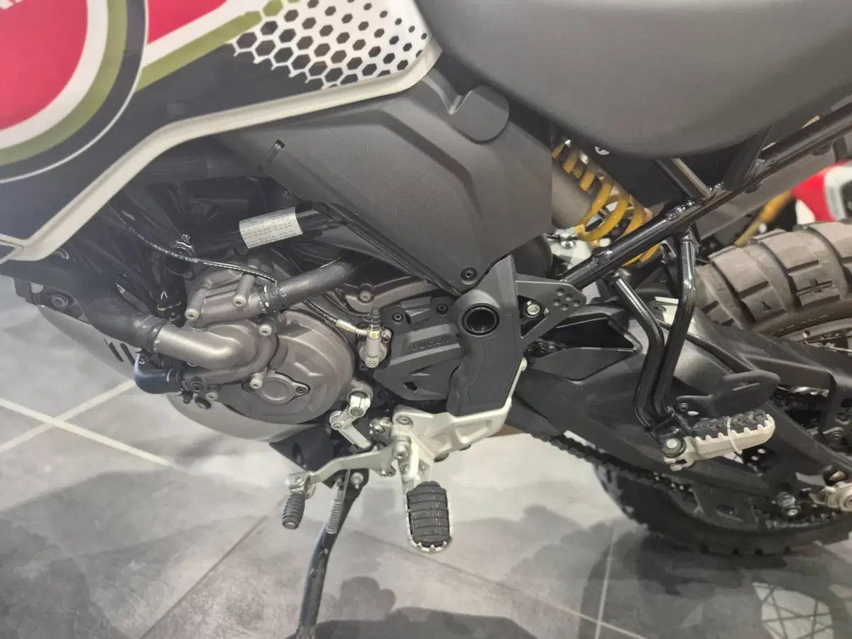 Ducati DesertX (2022 - 25) (12)