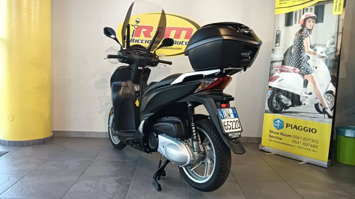 Honda SH 300 i ABS (2016 - 20) (5)