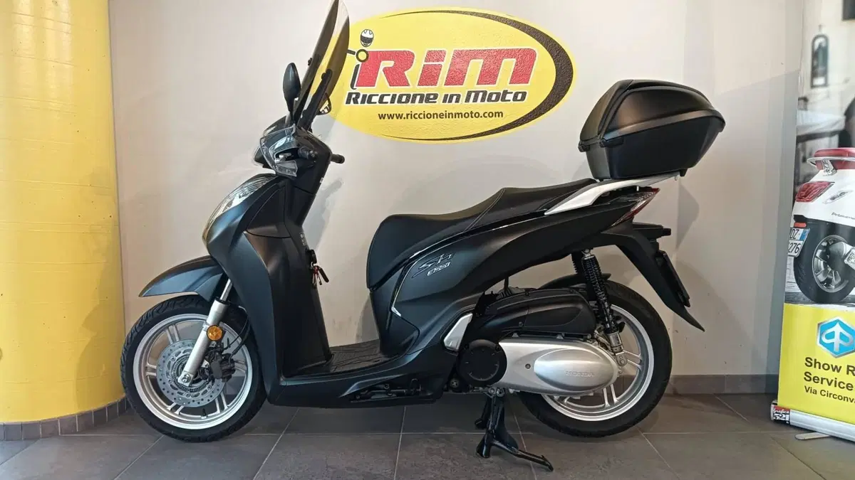 Honda SH 300 i ABS (2016 - 20) (4)