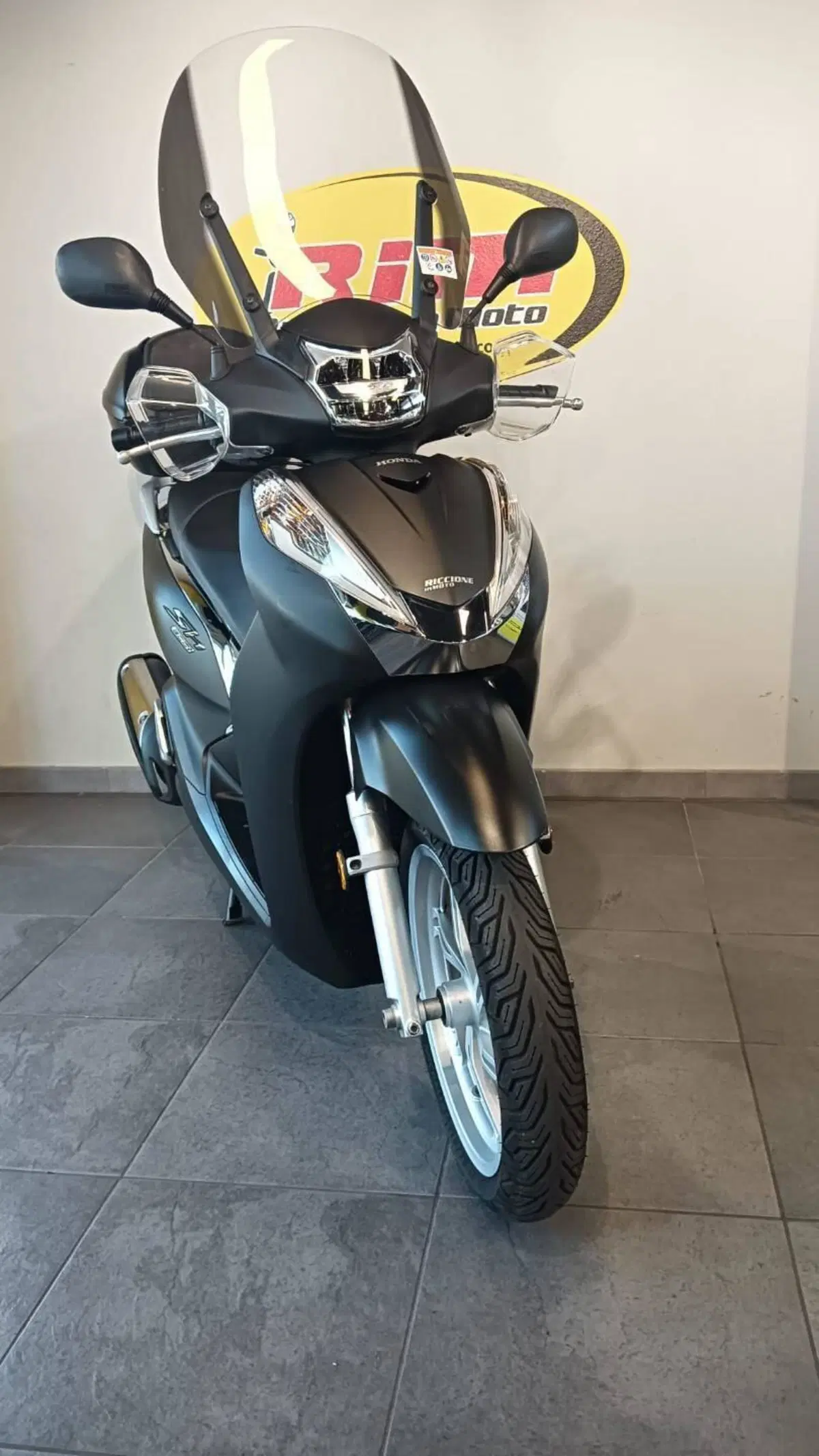 Honda SH 300 i ABS (2016 - 20) (9)