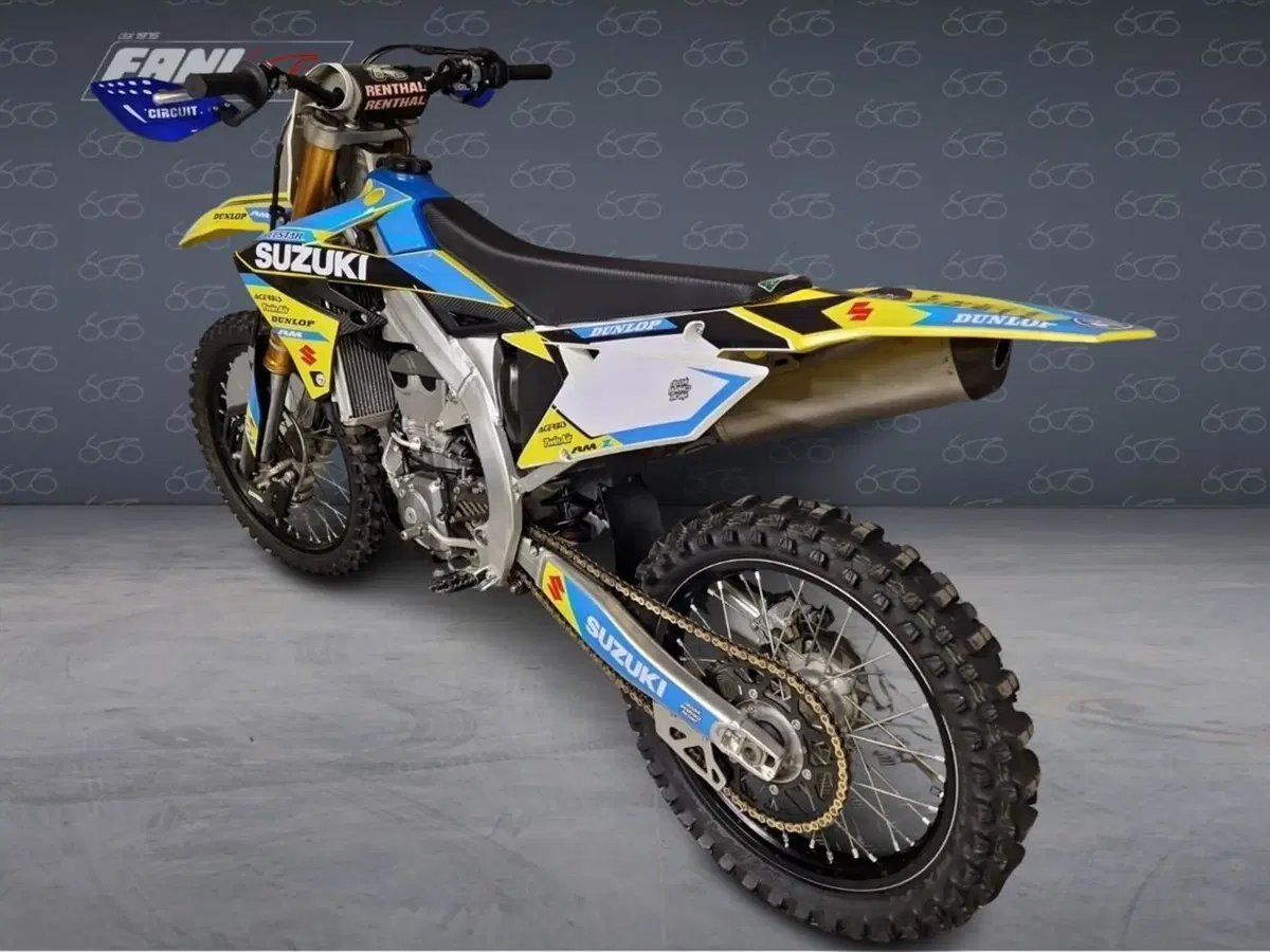 Suzuki RM-Z450 (2023 - 24) (4)