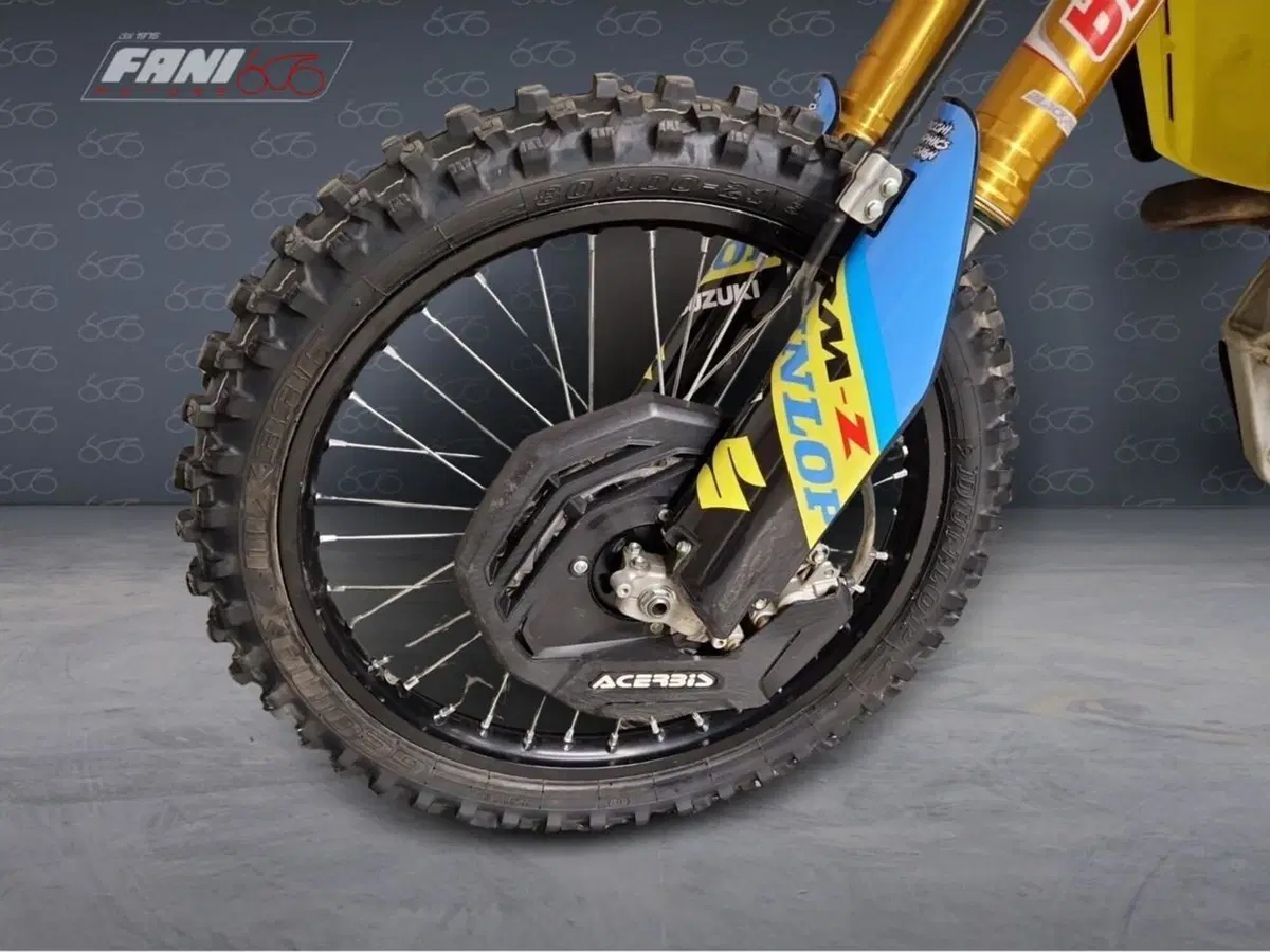 Suzuki RM-Z450 (2023 - 24) (6)