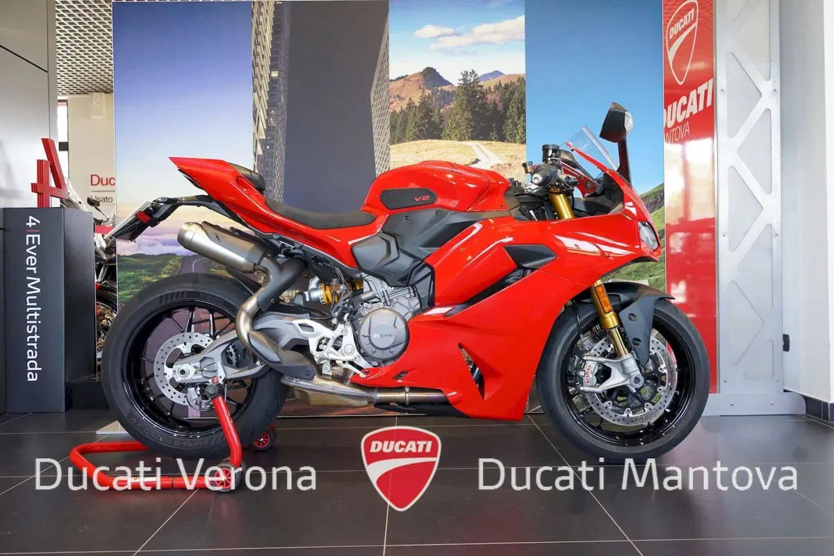 Ducati Panigale V2 S (2025 - 26)