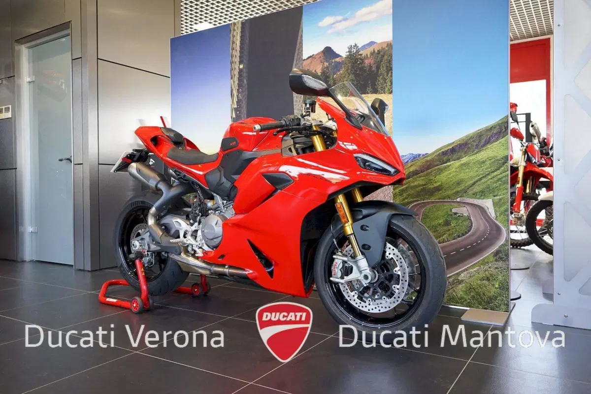 Ducati Panigale V2 S (2025 - 26) (2)