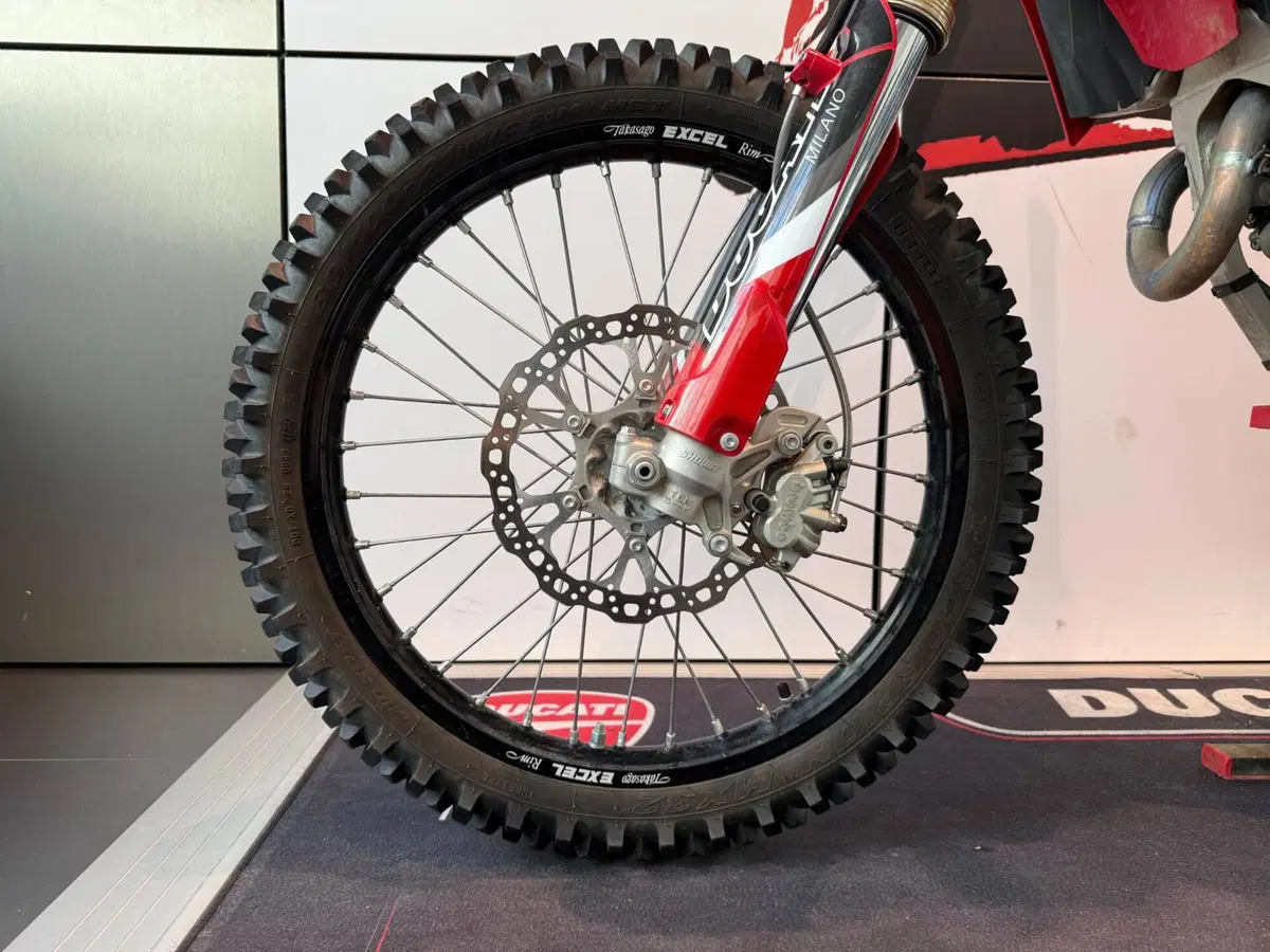 Ducati Desmo450 MX (2026) (12)