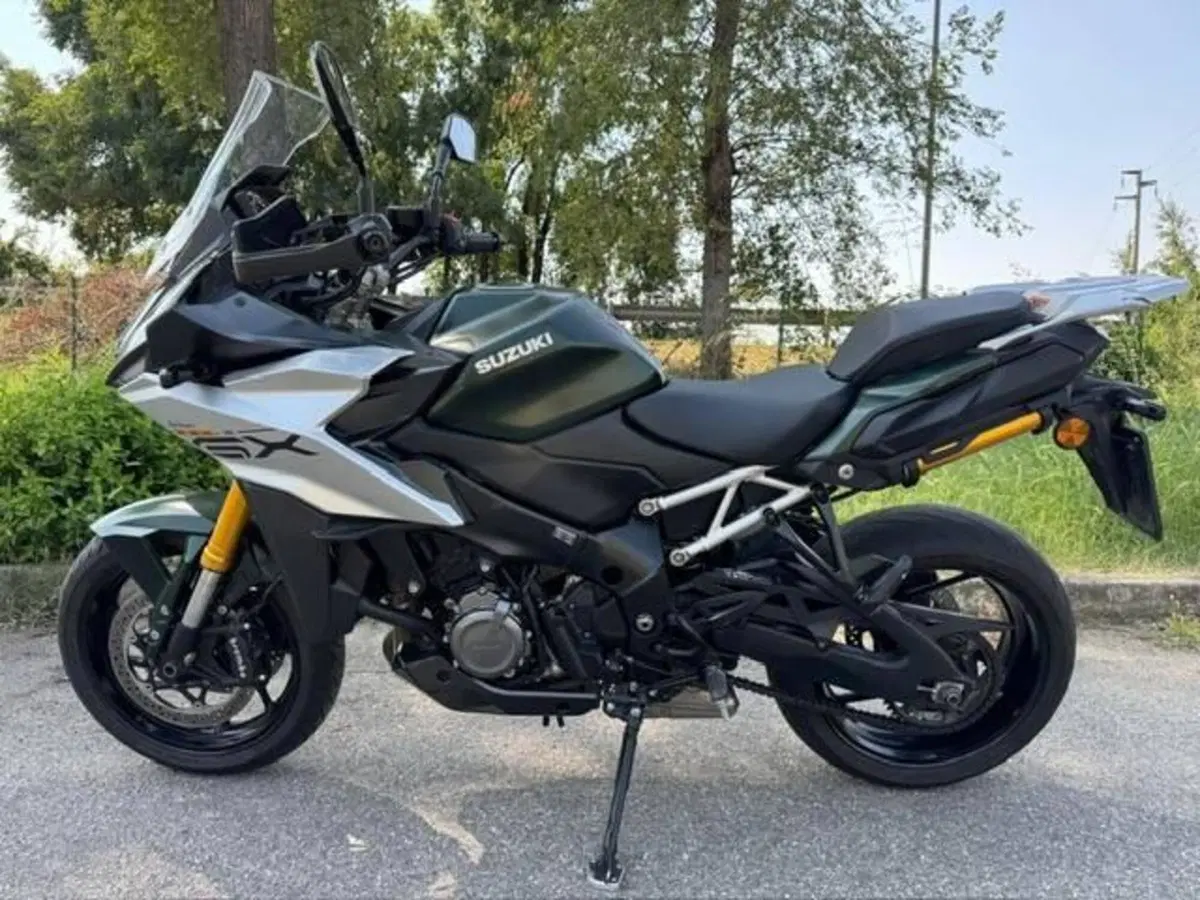 Suzuki GSX-S1000GX (2024 - 26) (4)