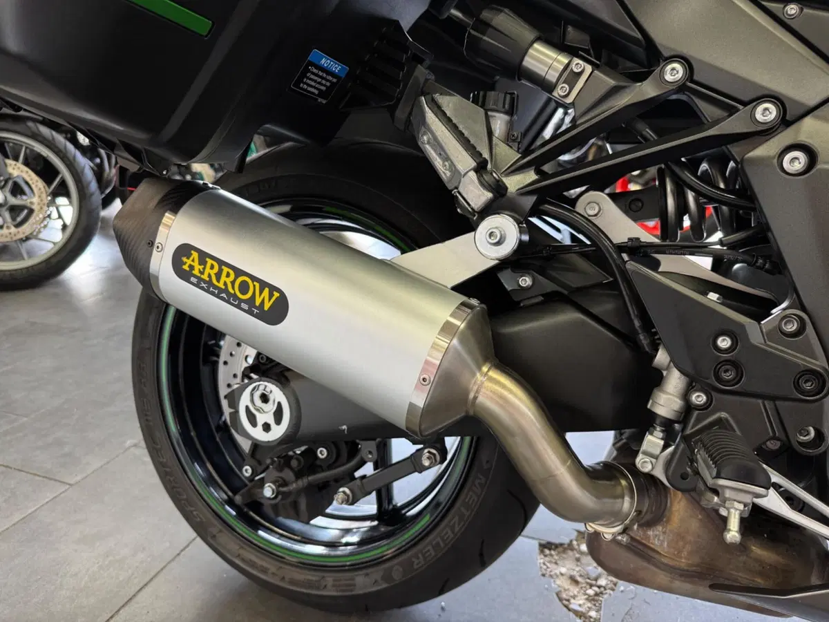 Kawasaki Ninja 1000 SX (2021 - 24) (12)