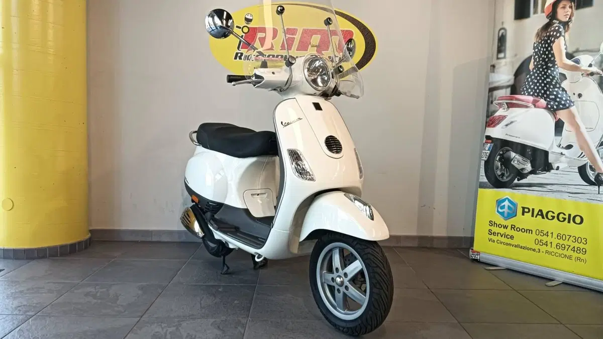 Vespa LX 50 4T (2009 - 14) (3)