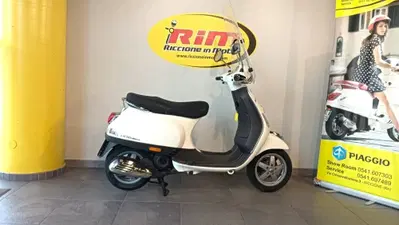Vespa LX 50 4T (2009 - 14) usata