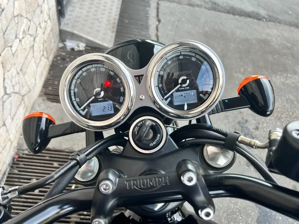 Triumph Bonneville T120 (2026) (6)