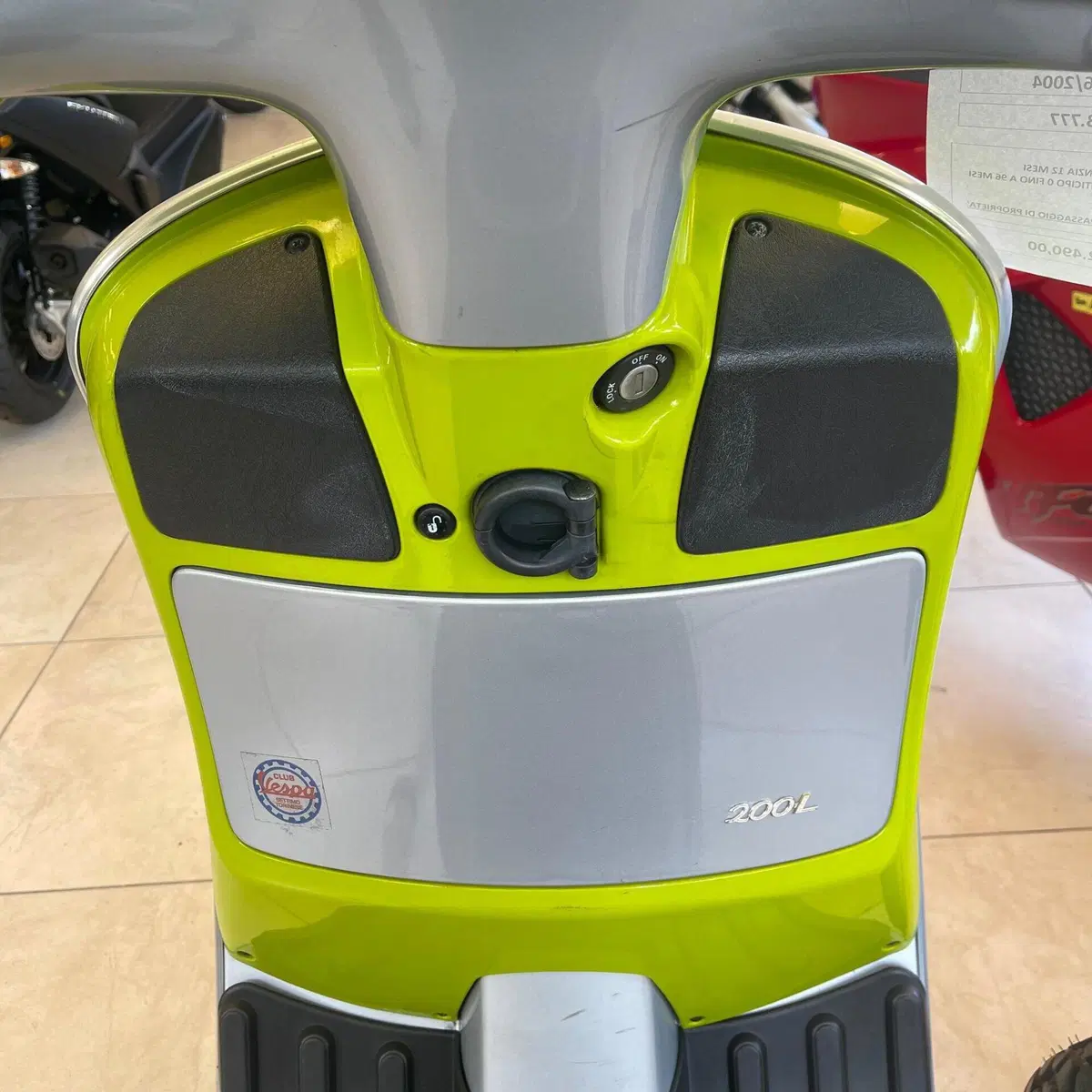 Vespa Granturismo 200 L (8)