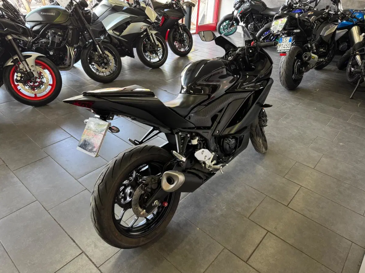 Yamaha YZF R3 (2021 - 24) (5)