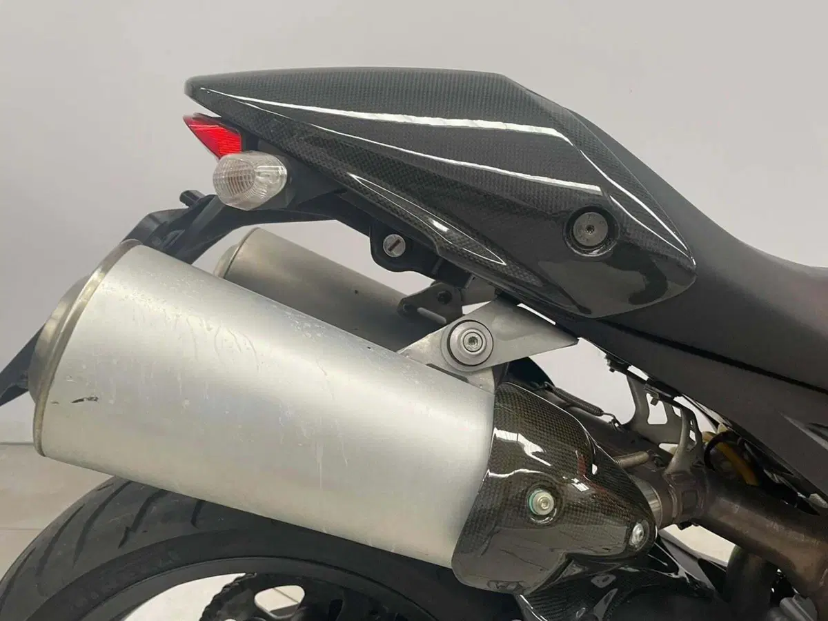 Ducati Monster 696 (2008 - 13) (15)