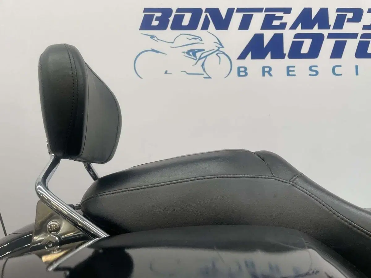 Harley-Davidson 107 Street Glide (2017 - 19) - FLHX (4)