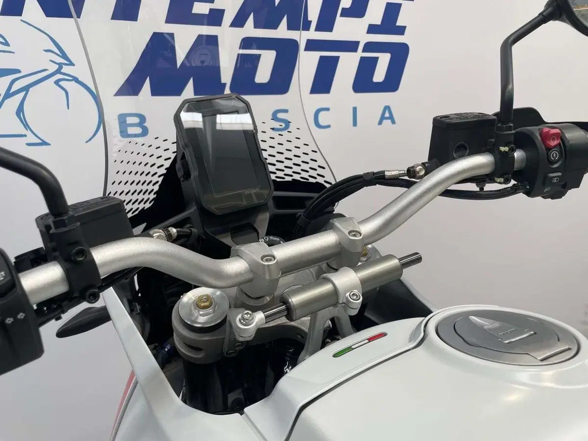 Ducati DesertX (2022 - 25) (11)