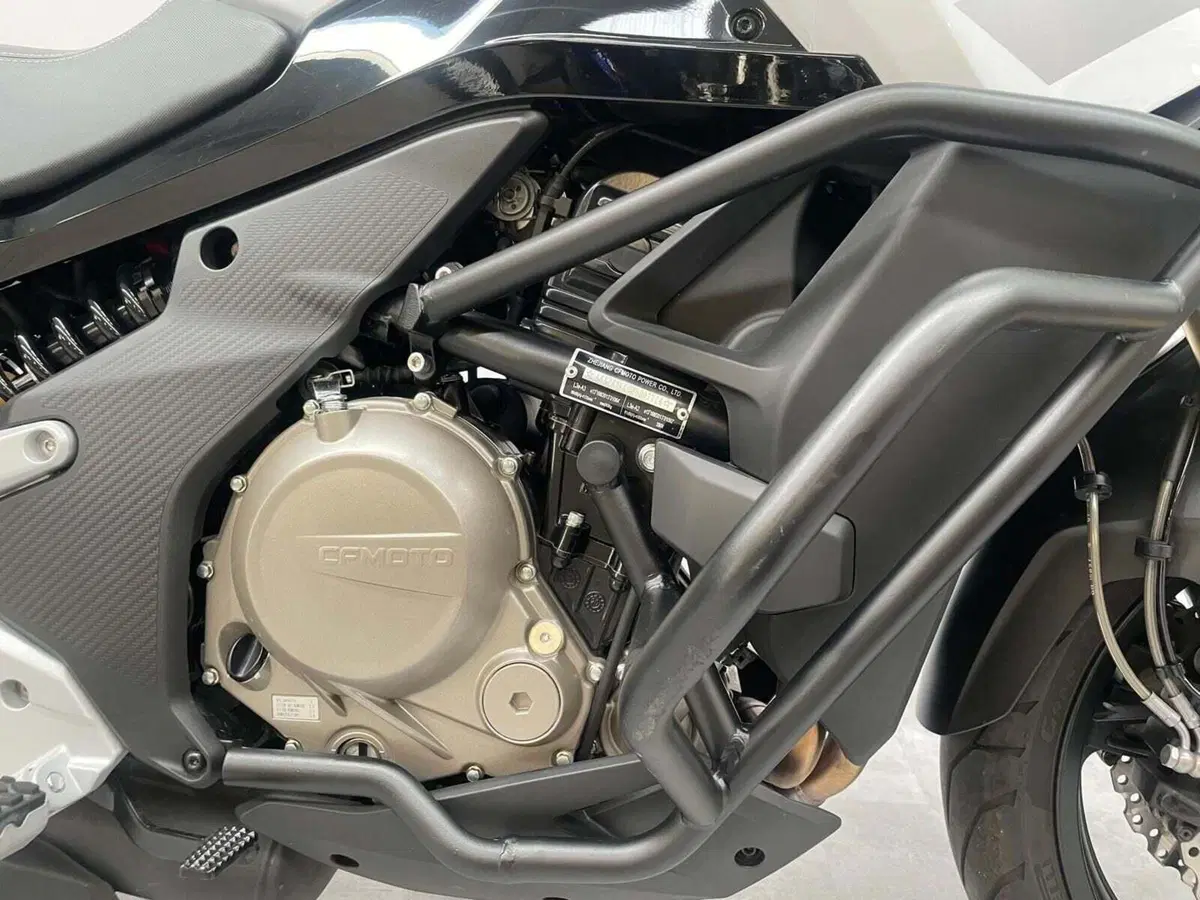 CFMOTO 650MT (2021 - 24) (11)