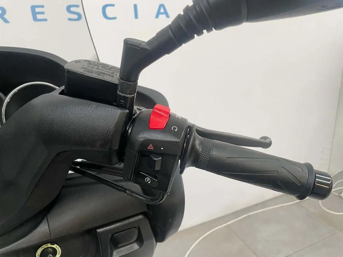 Yamaha Majesty 400 ABS (2011 - 14) (8)