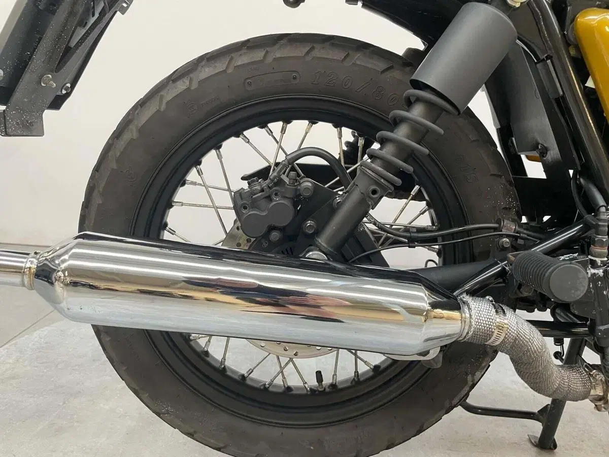 Brixton Motorcycles Cromwell 250 (2021 - 25) (31)