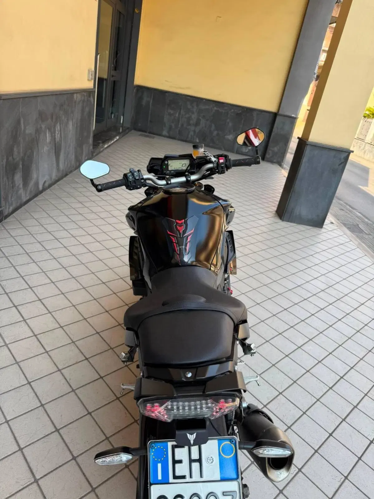 Yamaha MT-10 (2017 - 20) (4)