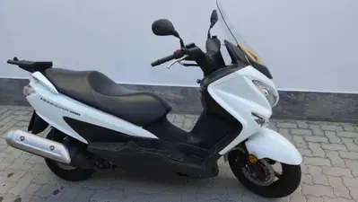 Suzuki Burgman UH 200 (2017 - 20) usata