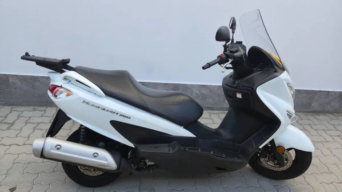 Suzuki Burgman UH 200 (2017 - 20) (2)