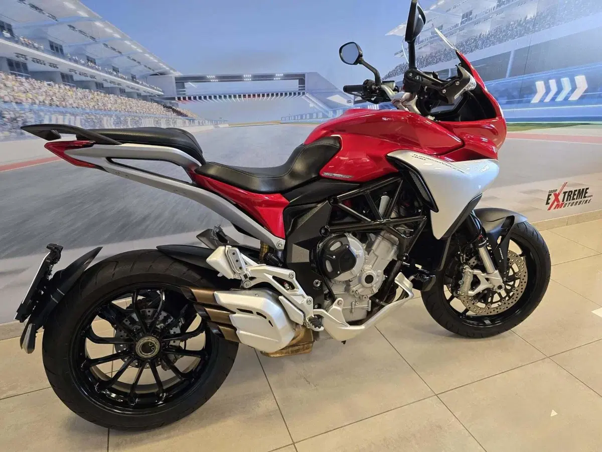 MV Agusta Turismo Veloce 800 (2014 - 16) (19)