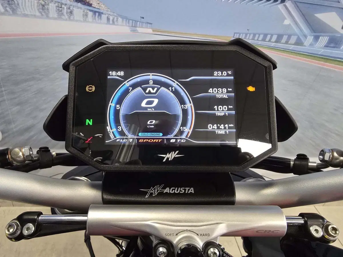 MV Agusta Brutale 800 RR (2021 - 25) (19)