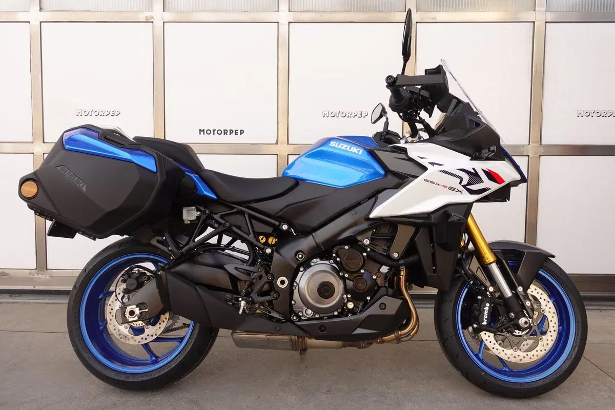 Suzuki GSX-S1000GX Plus (2026) (2)