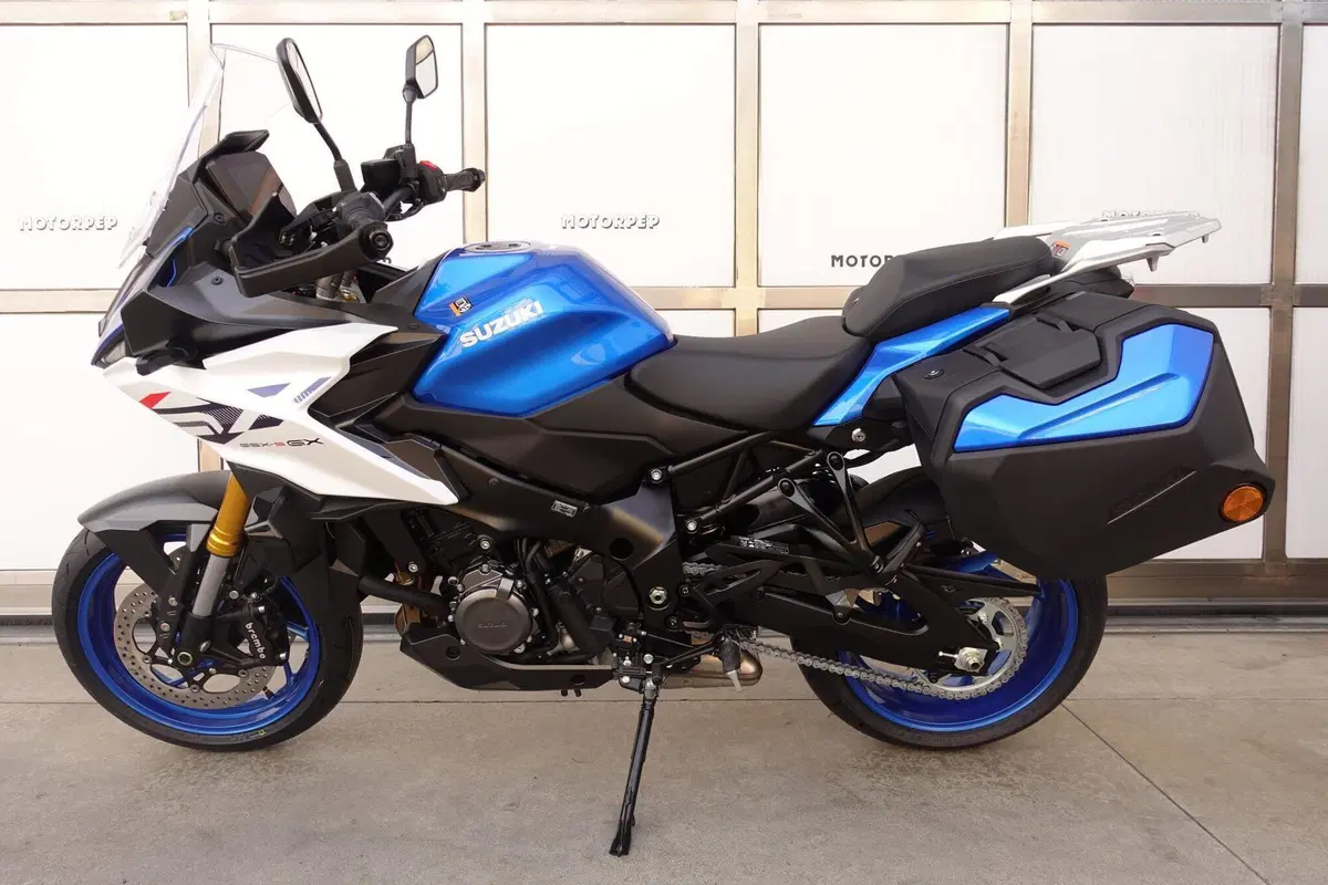 Suzuki GSX-S1000GX Plus (2026) (3)
