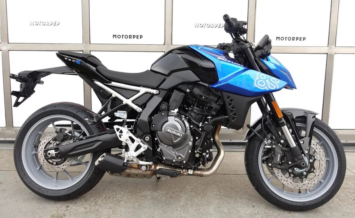 Suzuki GSX-8S (2025 - 26) (4)